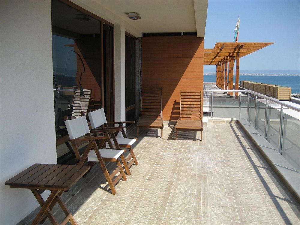 Pomorie Bay Aparthotel Extérieur photo