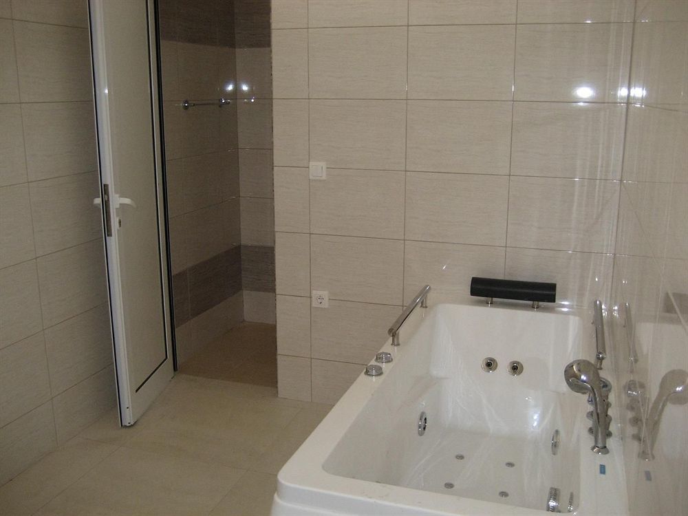 Pomorie Bay Aparthotel Extérieur photo